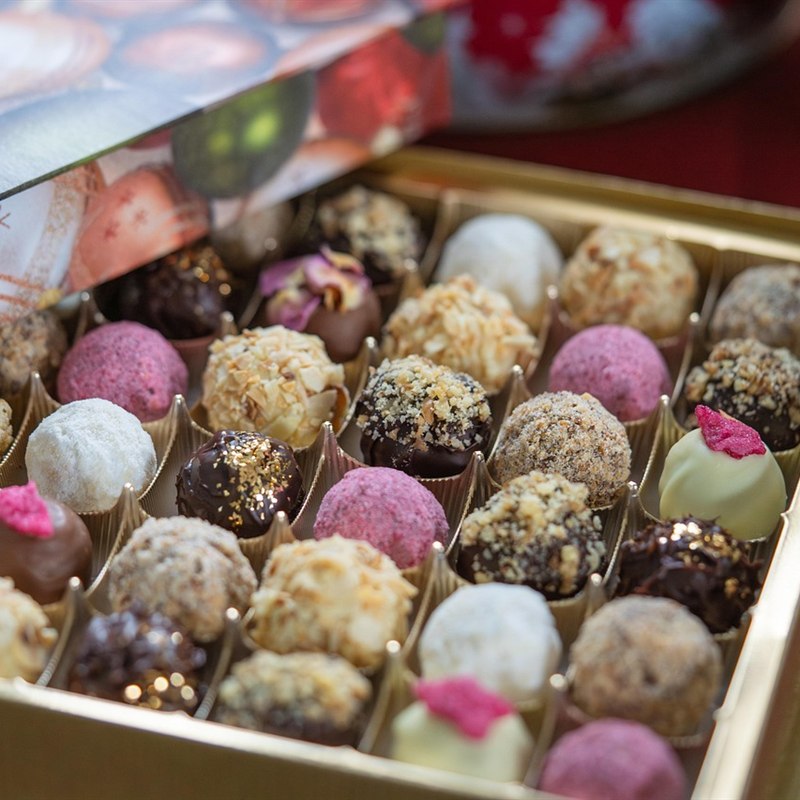 Diwali Chocolate Gift Box (16 pcs)